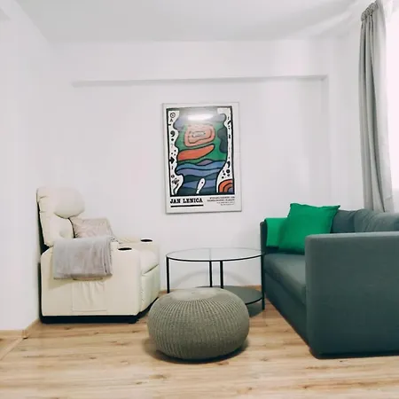 2-room, Garden, Close To The Center